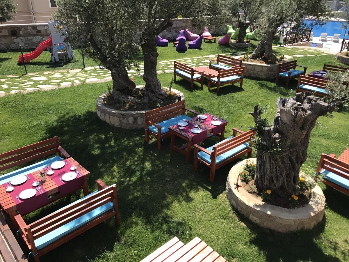 Elisa Hotel Ayvalik Exterior photo